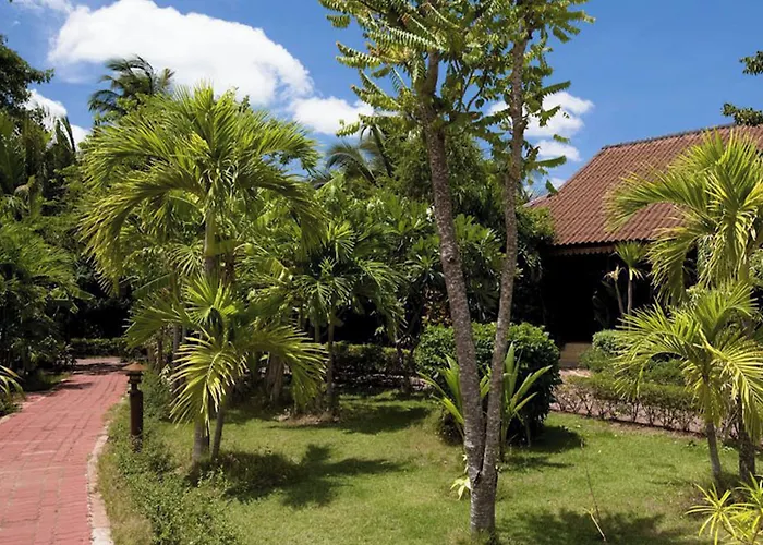 Pinnacle Samui Resort Mae Nam